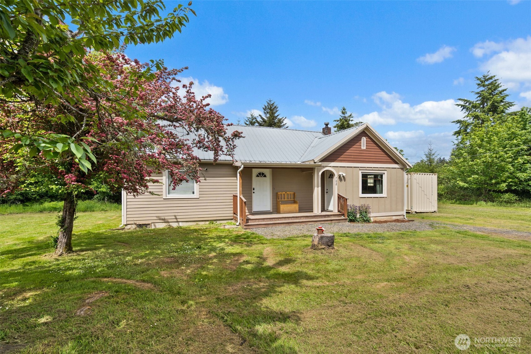 702 King Road Winlock, WA 98596 - Photo 3 of 24