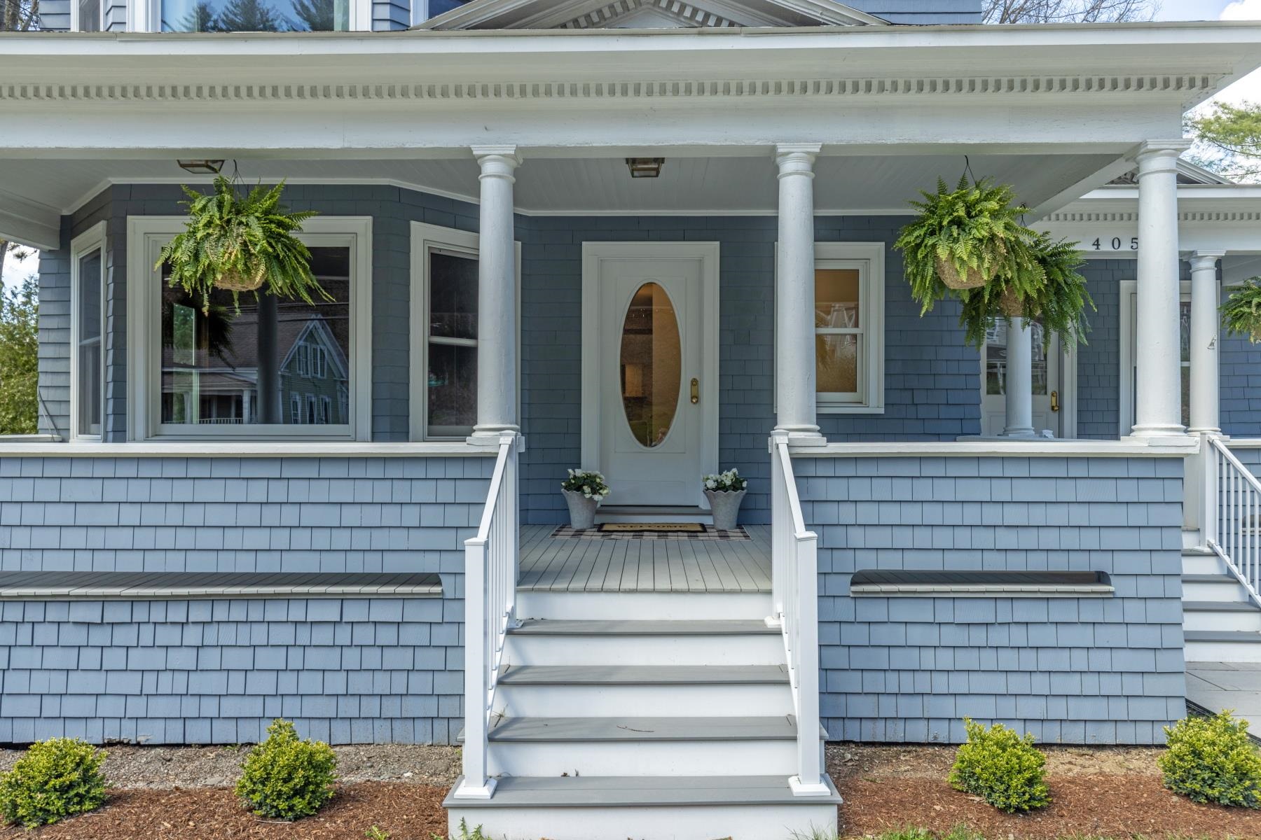 405 Maple Street Stowe, VT 05672 - Photo 2 of 46