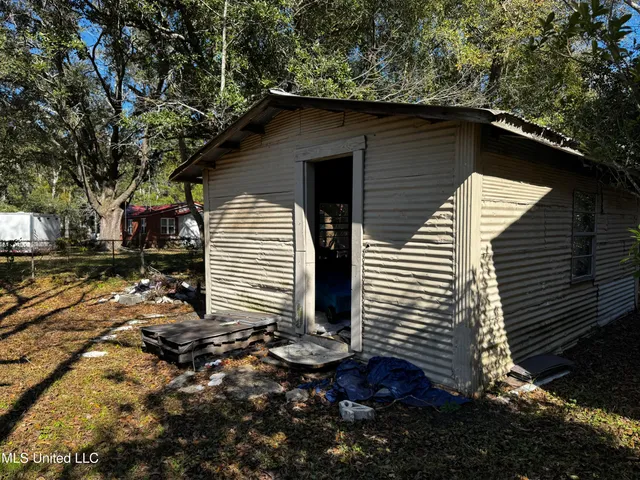 $70,000 | 2111 Jackson Avenue, Pascagoula, MS 39567