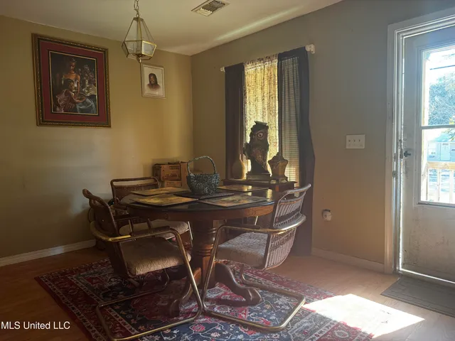 $70,000 | 2111 Jackson Avenue, Pascagoula, MS 39567