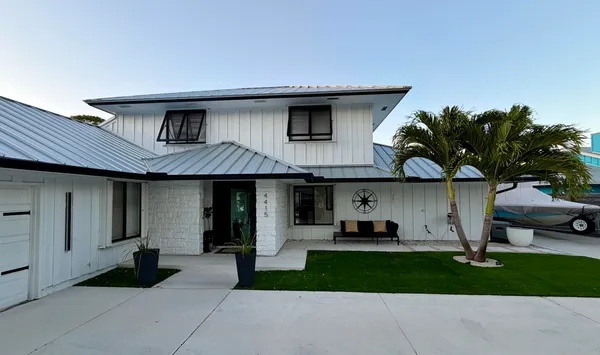 a view of livingroom with furniture and cabinet