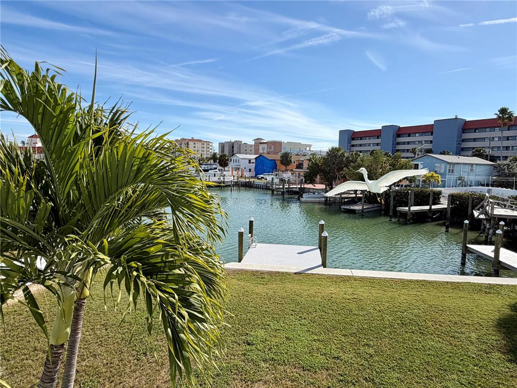 117 140th Avenue East Madeira Beach, FL 33708 - Photo 11 of 46