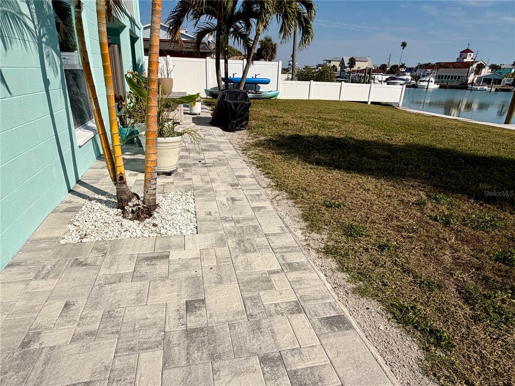 117 140th Avenue East Madeira Beach, FL 33708 - Photo 11 of 48