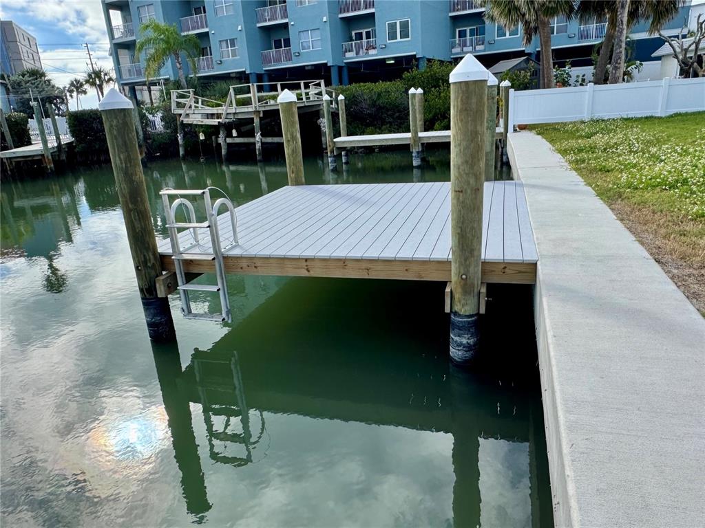 117 140th Avenue East Madeira Beach, FL 33708 - Photo 15 of 48