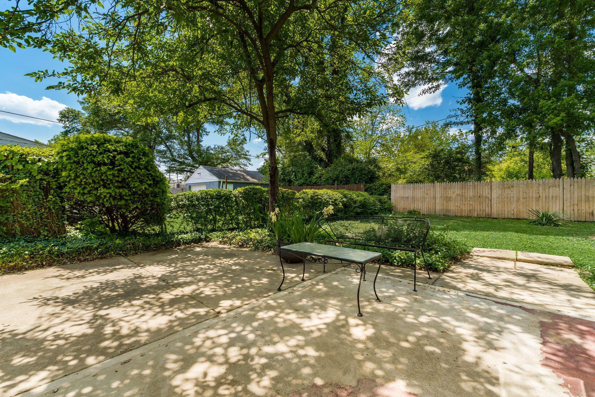 59 North Ashburton Road Columbus, OH 43213 - Photo 26 of 36 Back Patio