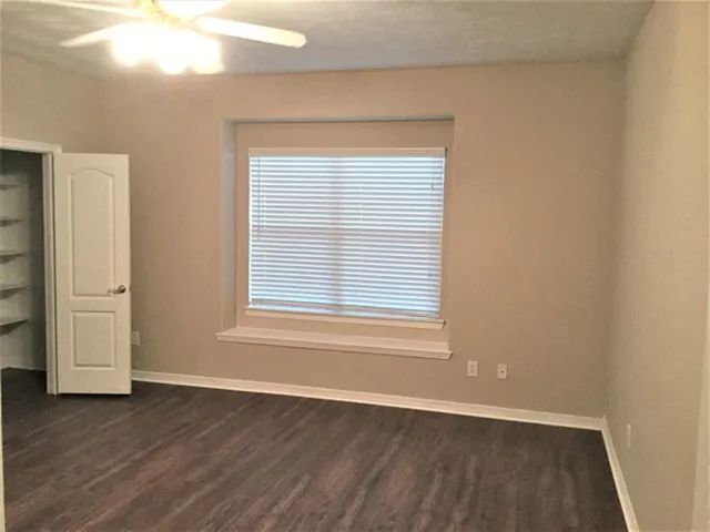 $2,015 | 2213 Perkins Crossing Drive, Conroe, TX 77304