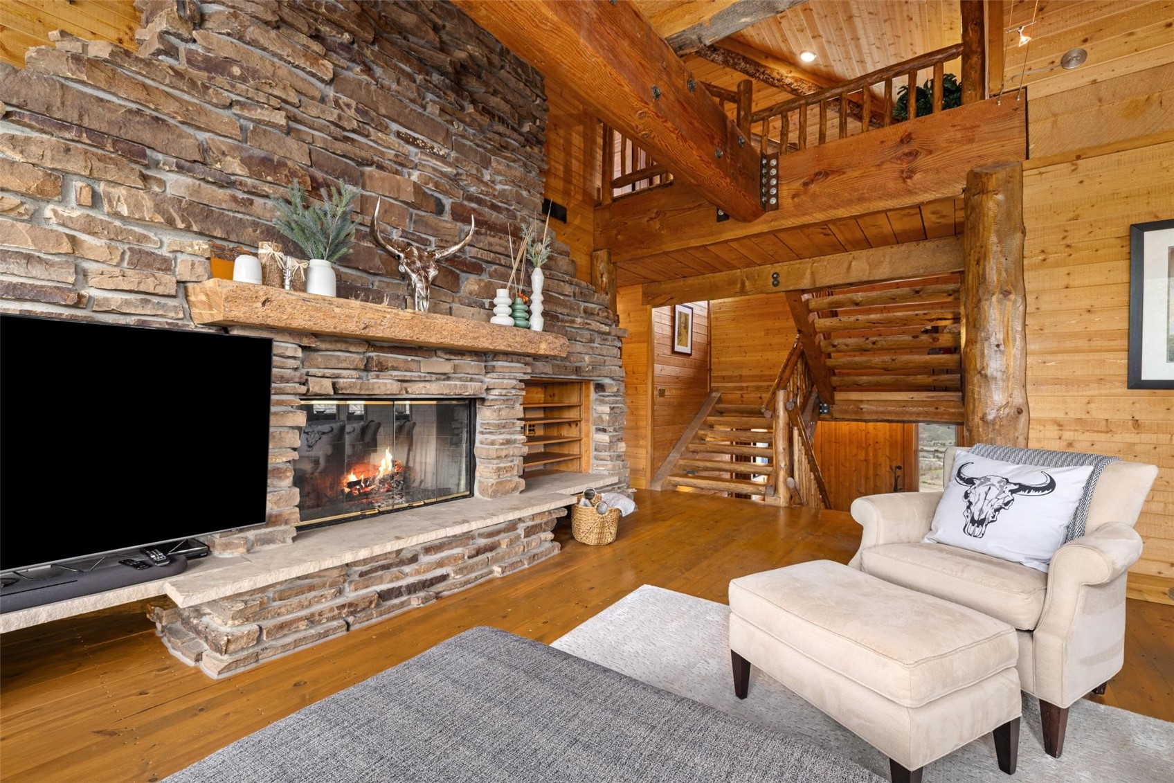 983 Emerald Road Silverthorne, CO 80498 - Photo 4 of 45 Gas fireplace.
