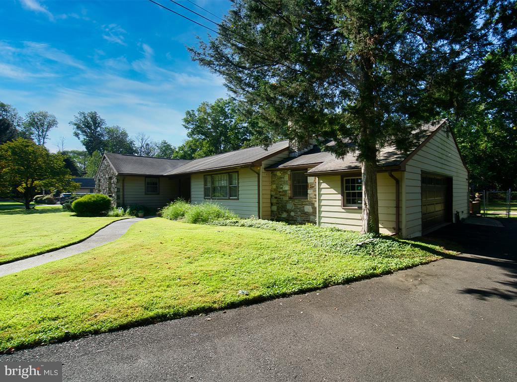631 River Road Yardley, PA 19067 - Photo 1 of 38 Gallery Image 1