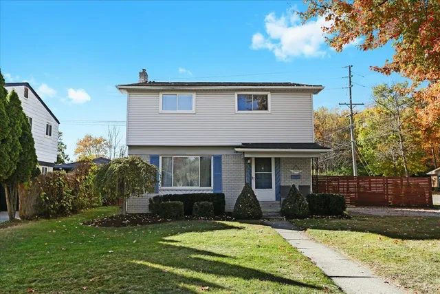 $270,000 | 29945 Everett Street, Southfield, MI 48076