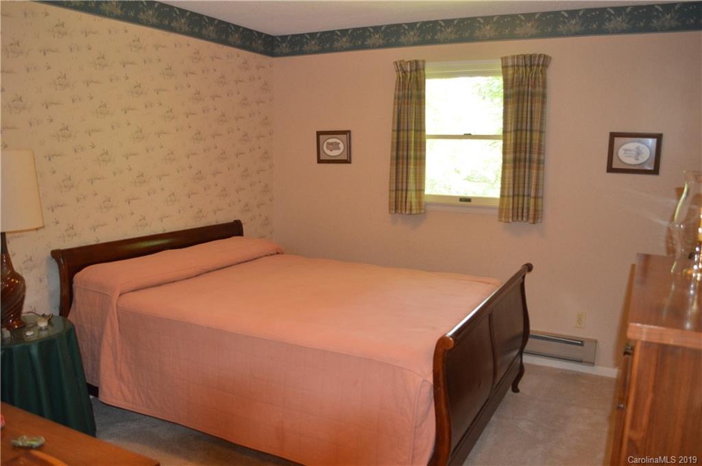 68 Charlie Mull Road Waynesville, NC 28786 - Photo 12 of 33 Gallery Image 12