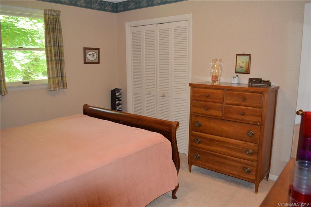 68 Charlie Mull Road Waynesville, NC 28786 - Photo 13 of 33 Gallery Image 13