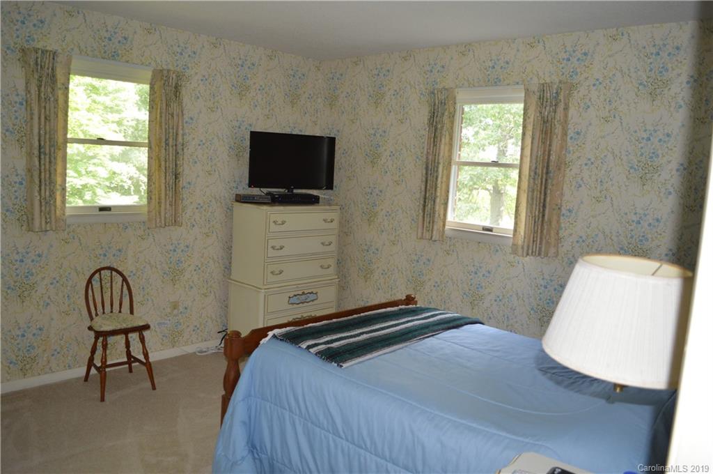 68 Charlie Mull Road Waynesville, NC 28786 - Photo 14 of 33 Gallery Image 14