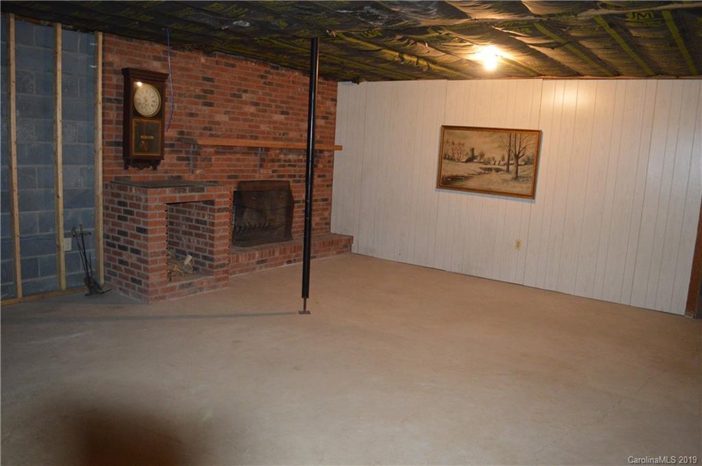 68 Charlie Mull Road Waynesville, NC 28786 - Photo 27 of 33 Gallery Image 27