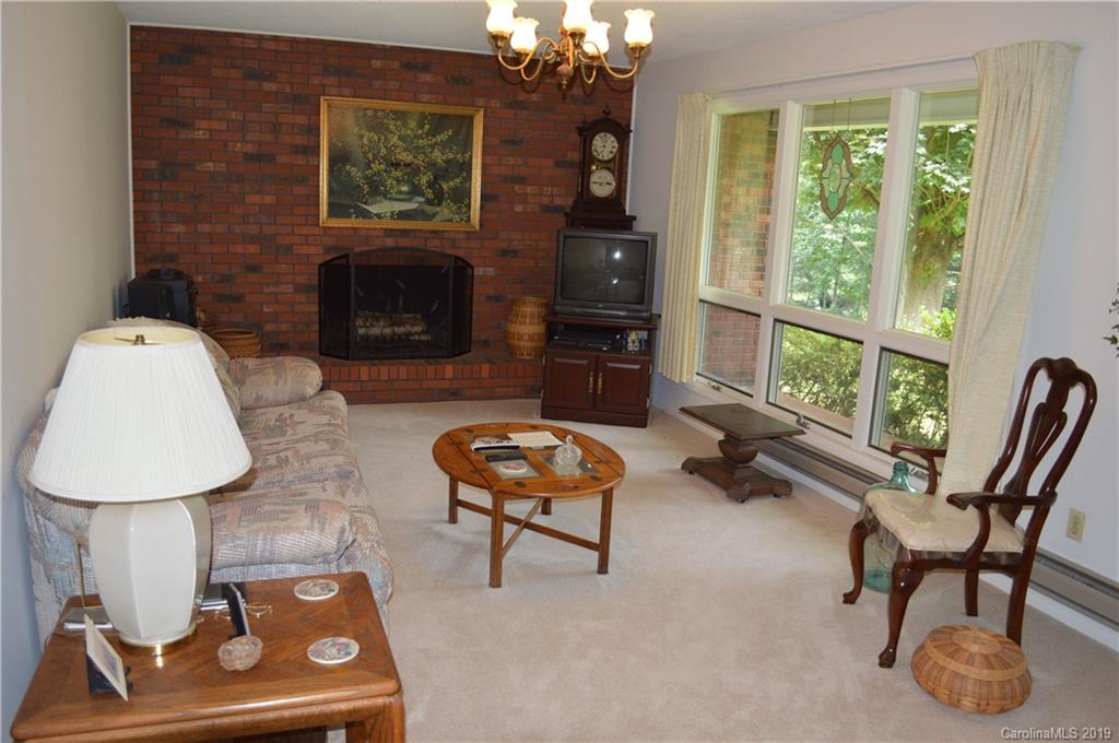 68 Charlie Mull Road Waynesville, NC 28786 - Photo 5 of 33 Gallery Image 5