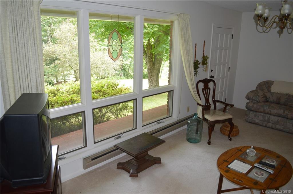 68 Charlie Mull Road Waynesville, NC 28786 - Photo 7 of 33 Gallery Image 7