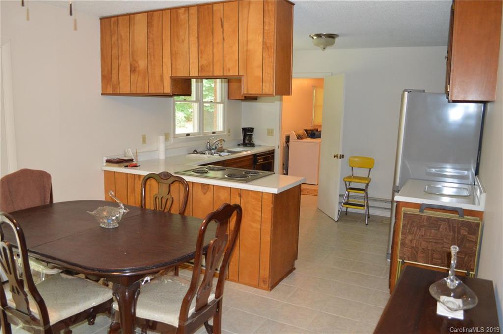 68 Charlie Mull Road Waynesville, NC 28786 - Photo 8 of 33 Gallery Image 8