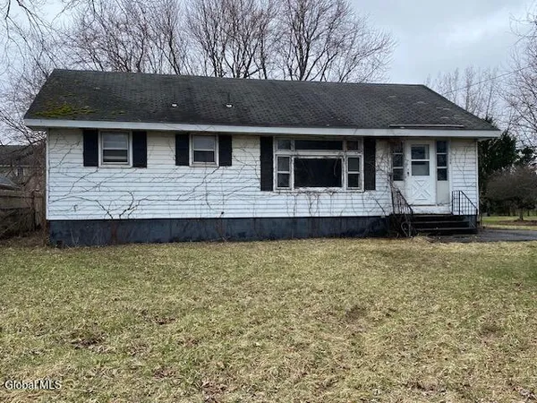 $179,900 | 109 Fonda Road, Colonie, NY 12047