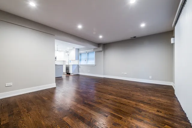 $3,200 | 3822 North Kenneth Avenue, Unit 1, Chicago, IL 60641