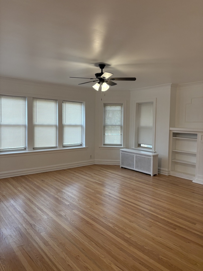 7635 South Yates Boulevard, Unit 2N Chicago, IL 60649 - Photo 2 of 12