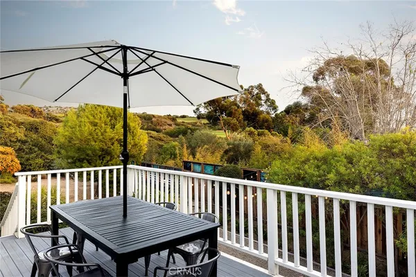 $10,000 | 564 Seaward Road, Corona del Mar, CA 92625