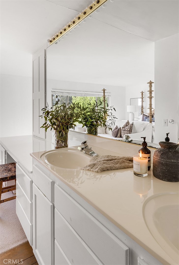 564 Seaward Road Corona del Mar, CA 92625 - Photo 24 of 33