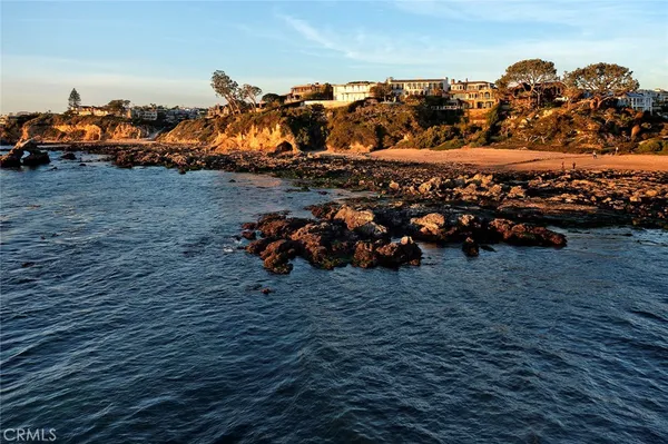 $10,000 | 564 Seaward Road, Corona del Mar, CA 92625