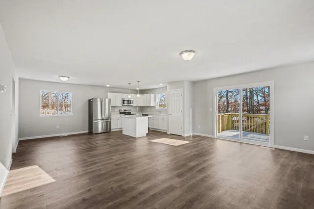 $349,900 | 1200 Cedarwood Street, Greenville, MI 48838