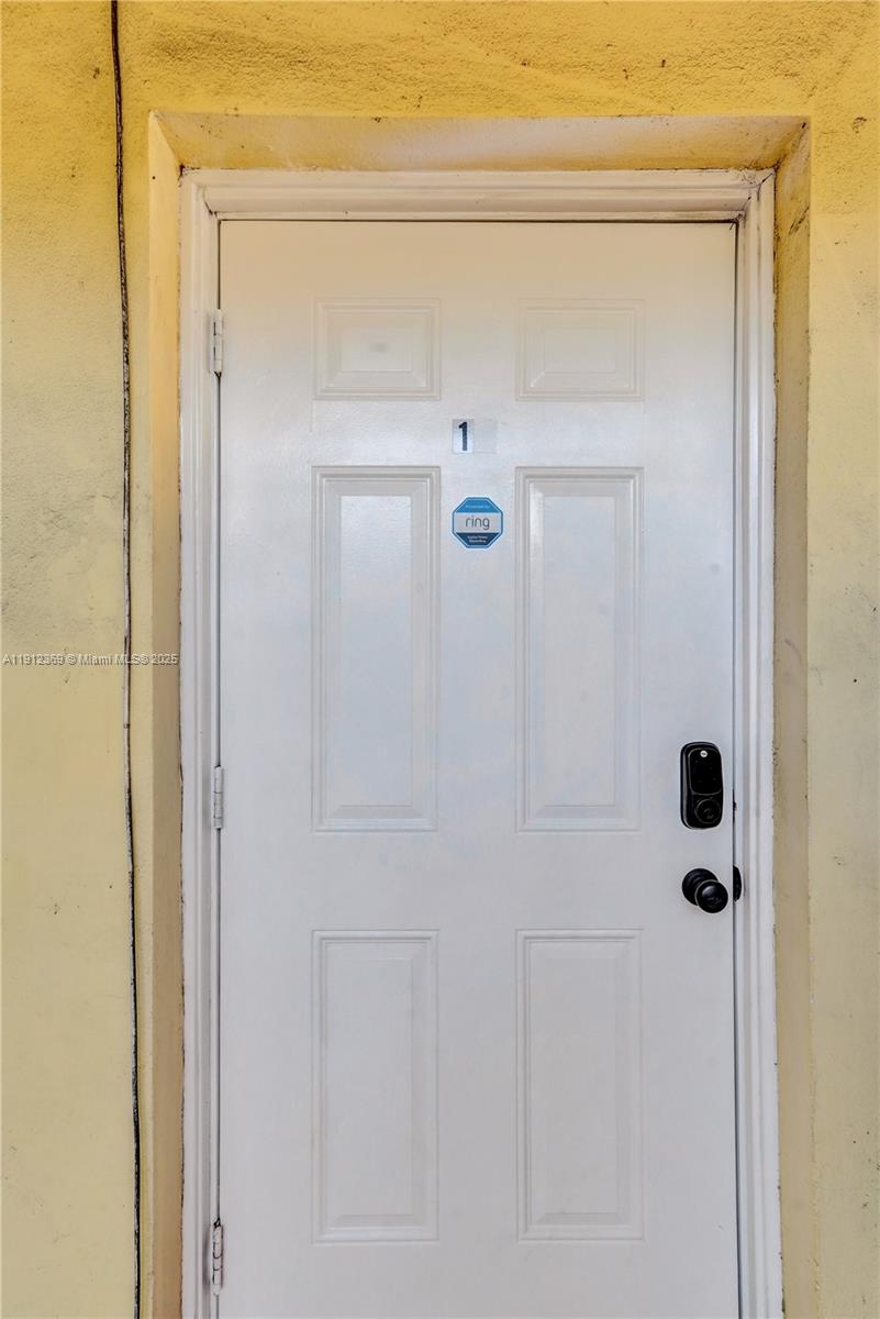 720 Southeast 15th Street, Unit 1 Fort Lauderdale, FL 33316 - Photo 3 of 38 a bathroom with a shower