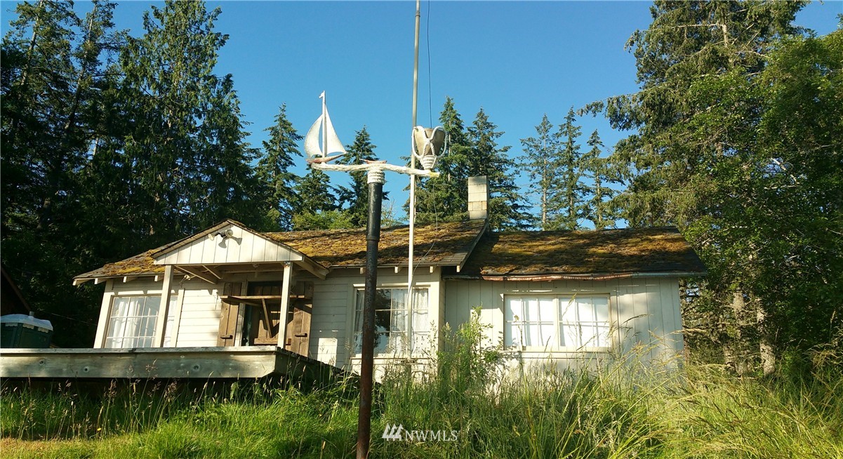 13409 Agate Beach Road Anderson Island, WA 98303 - Photo 4 of 13 Gallery Image 4