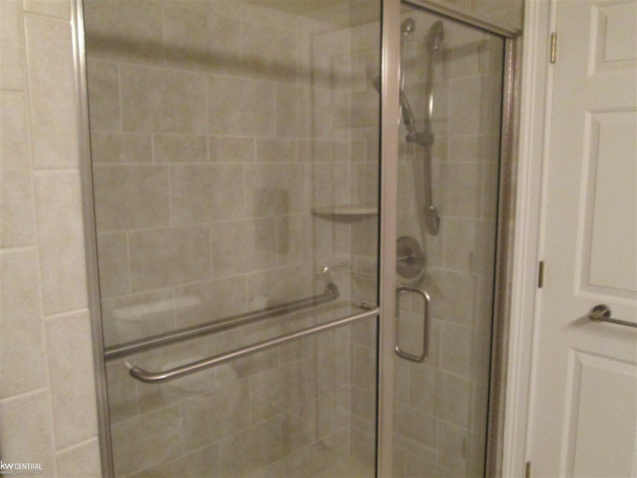 39204 Hayes Road Clinton Township, MI 48038 - Photo 31 of 43 50039091-32.JPG