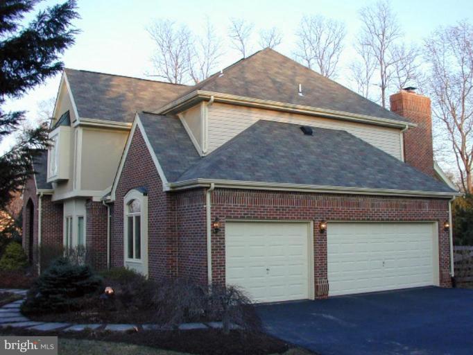 1924 Merrifields Drive Silver Spring, MD 20906 - Photo 4 of 30 Three car garage
