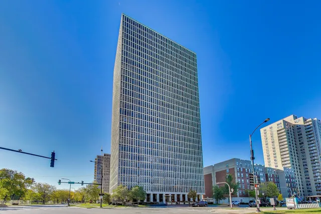 $210,000 | 6700 South South Shore Drive, Unit 11A, Chicago, IL 60649
