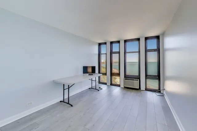 $210,000 | 6700 South South Shore Drive, Unit 11A, Chicago, IL 60649