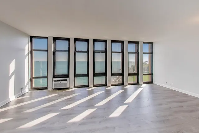 $210,000 | 6700 South South Shore Drive, Unit 11A, Chicago, IL 60649