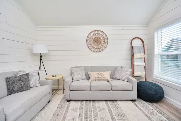 $1,500 | 5324 Avenue L, Galveston, TX 77551
