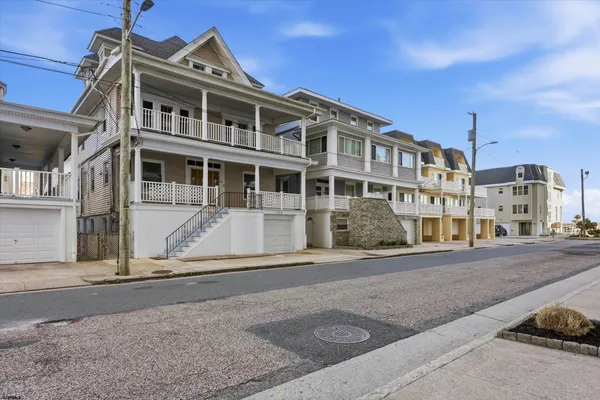 $3,900 | 123 South Berkley Square, Unit 3, Atlantic City, NJ 08401
