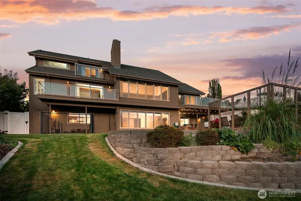 $899,000 | 606 Skiview Drive, East Wenatchee, WA 98802