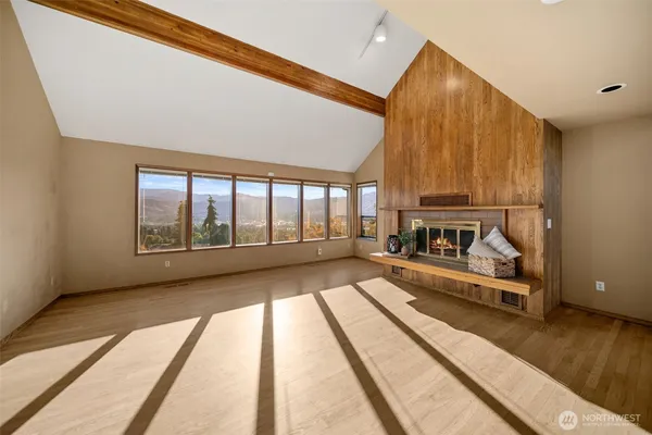 $899,000 | 606 Skiview Drive, East Wenatchee, WA 98802