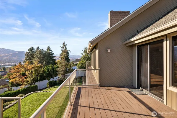 $899,000 | 606 Skiview Drive, East Wenatchee, WA 98802