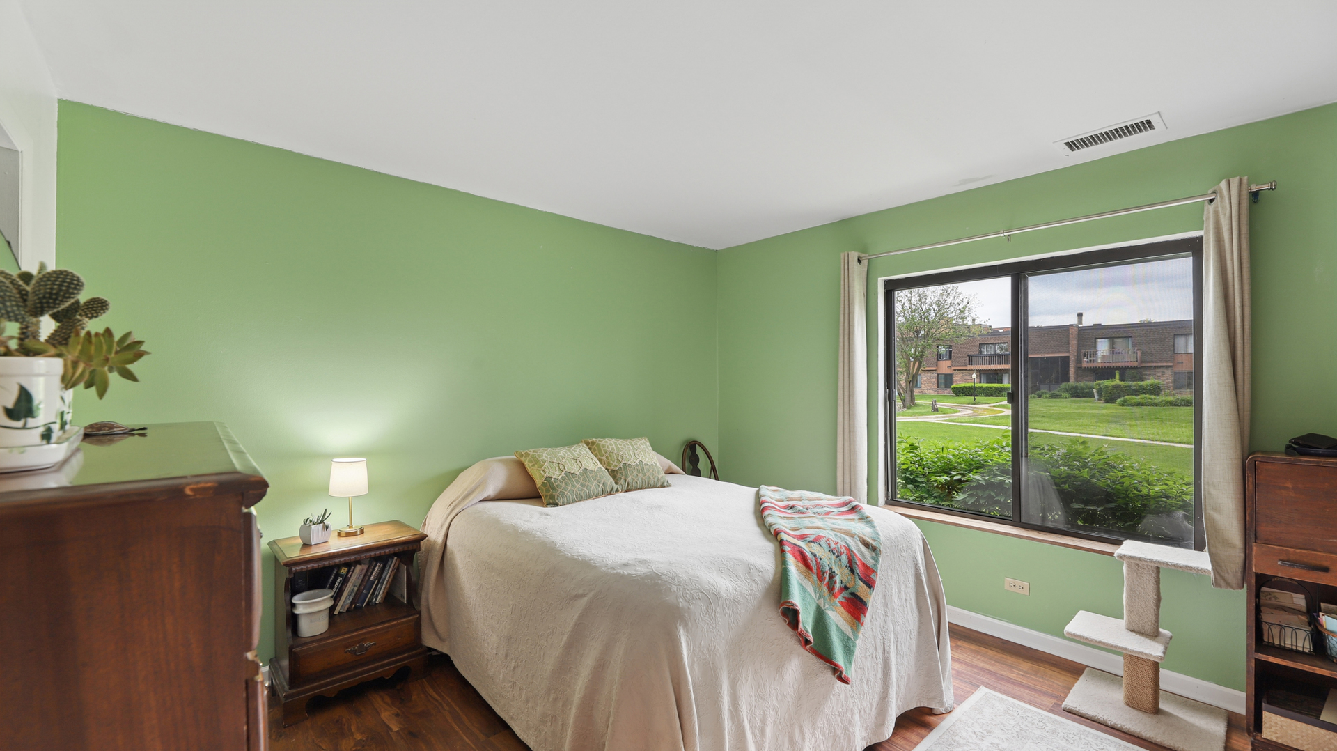 608 Waterford Road South, Unit 1B Schaumburg, IL 60193 - Photo 12 of 21