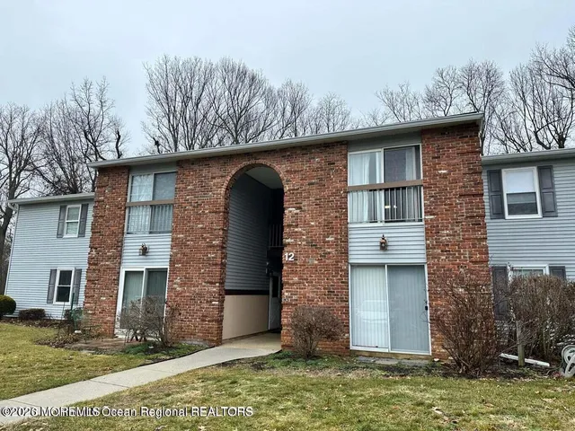 $2,500 | 12-7 Phoenix Court, Freehold, NJ 07728