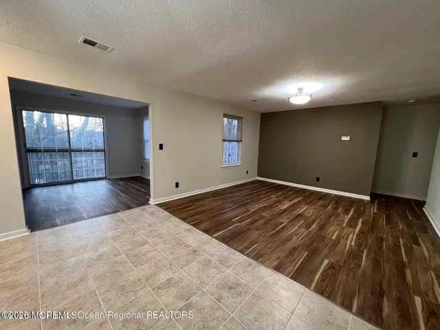 $2,500 | 12-7 Phoenix Court, Freehold, NJ 07728