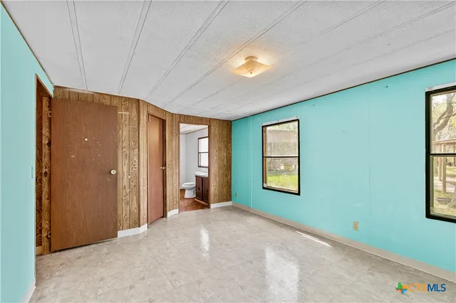 $315,000 | 1189 Vivroux Ranch Road, Seguin, TX 78155