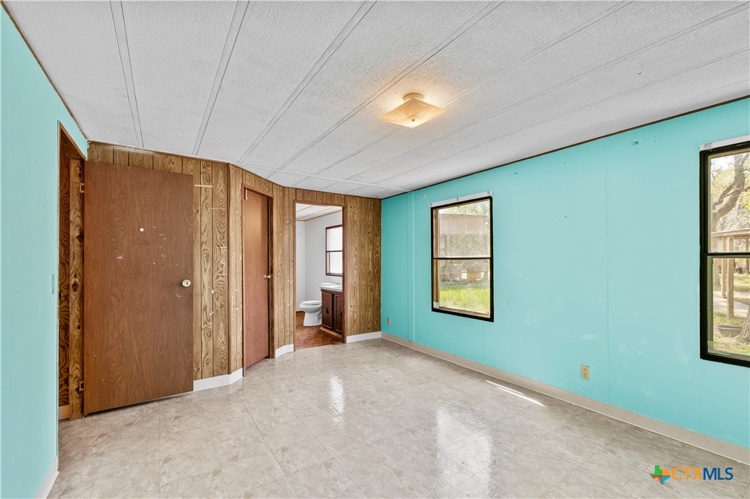 1189 Vivroux Ranch Road Seguin, TX 78155 - Photo 20 of 34 Primary bedroom #2