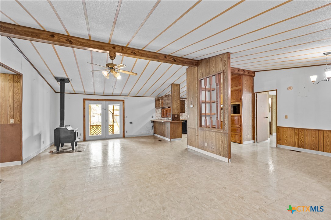 1189 Vivroux Ranch Road Seguin, TX 78155 - Photo 23 of 34 Living room #2