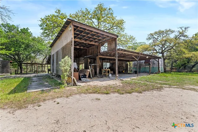 $315,000 | 1189 Vivroux Ranch Road, Seguin, TX 78155