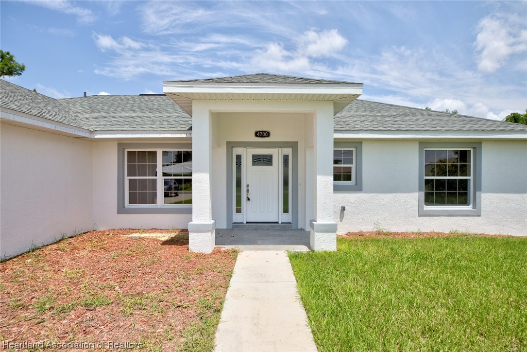 4700 Thunderbird Road Sebring, FL 33872 - Photo 4 of 30 Gallery Image 4