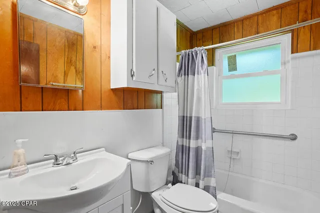 $164,900 | 500 North 2nd Street, Chipley, FL 32428