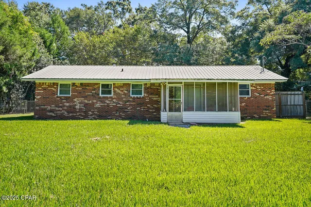$164,900 | 500 North 2nd Street, Chipley, FL 32428
