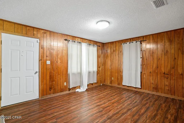 $164,900 | 500 North 2nd Street, Chipley, FL 32428